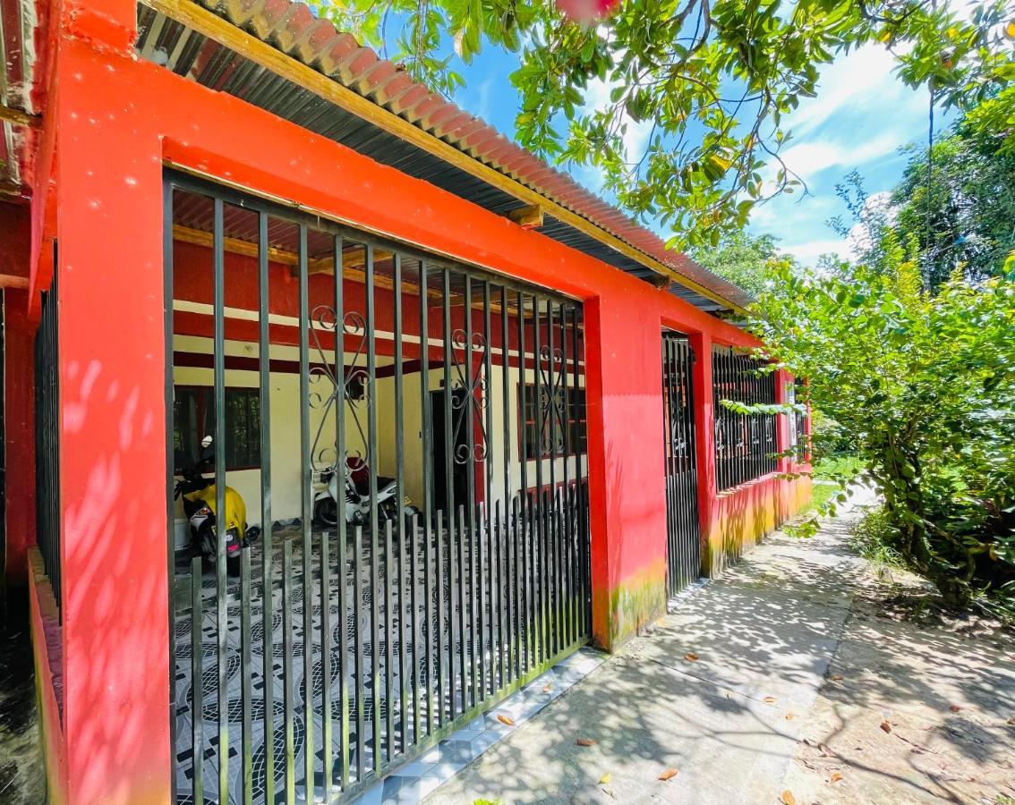 Apartamentos Cerca Al Aeropuerto Leticia Esterno foto